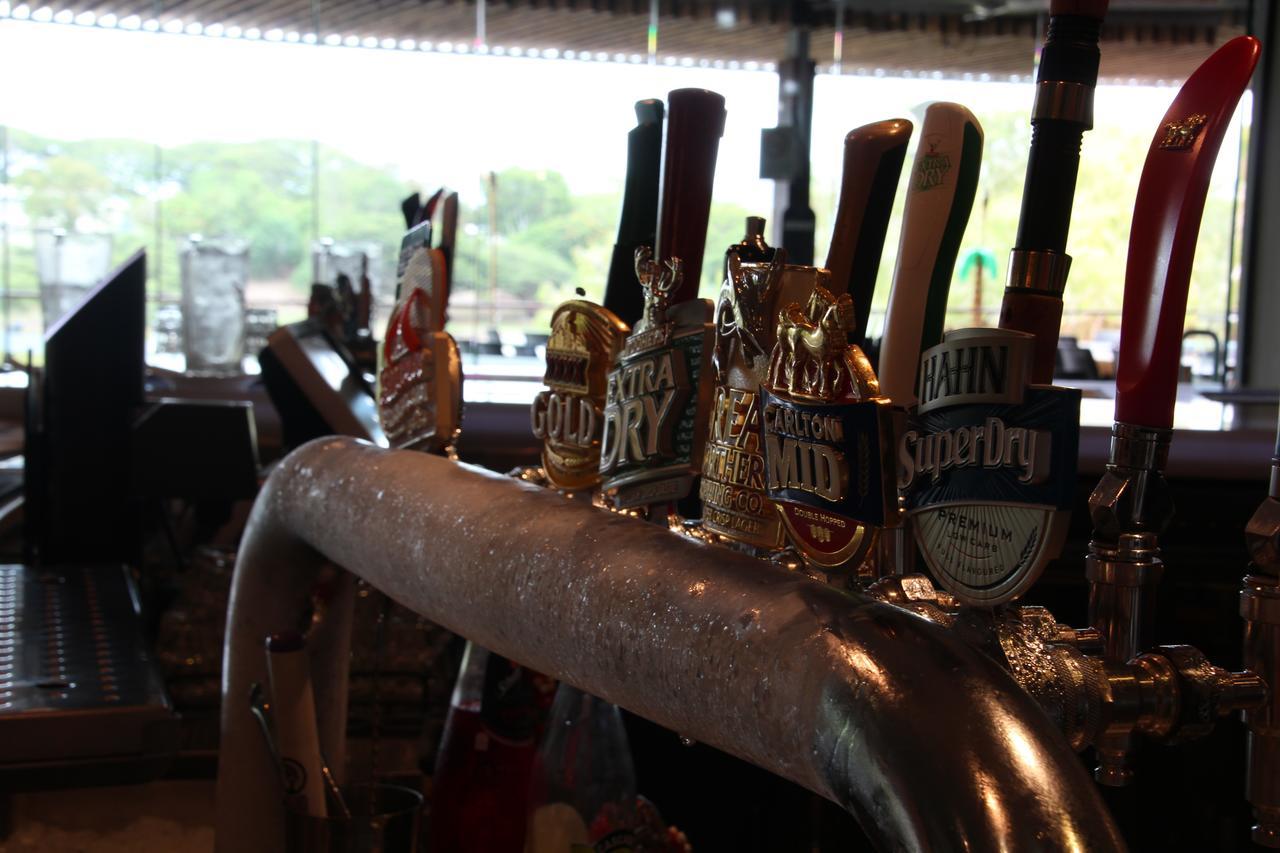 Riverview Tavern Ross River Eksteriør billede